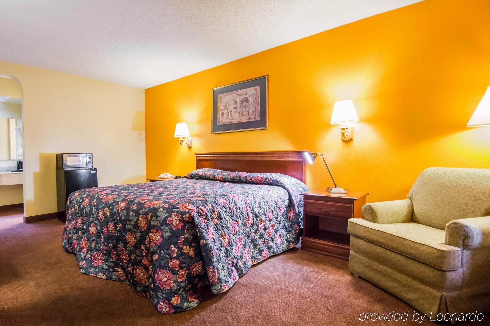Americas Best Value Inn - ゲインズビル エクステリア 写真