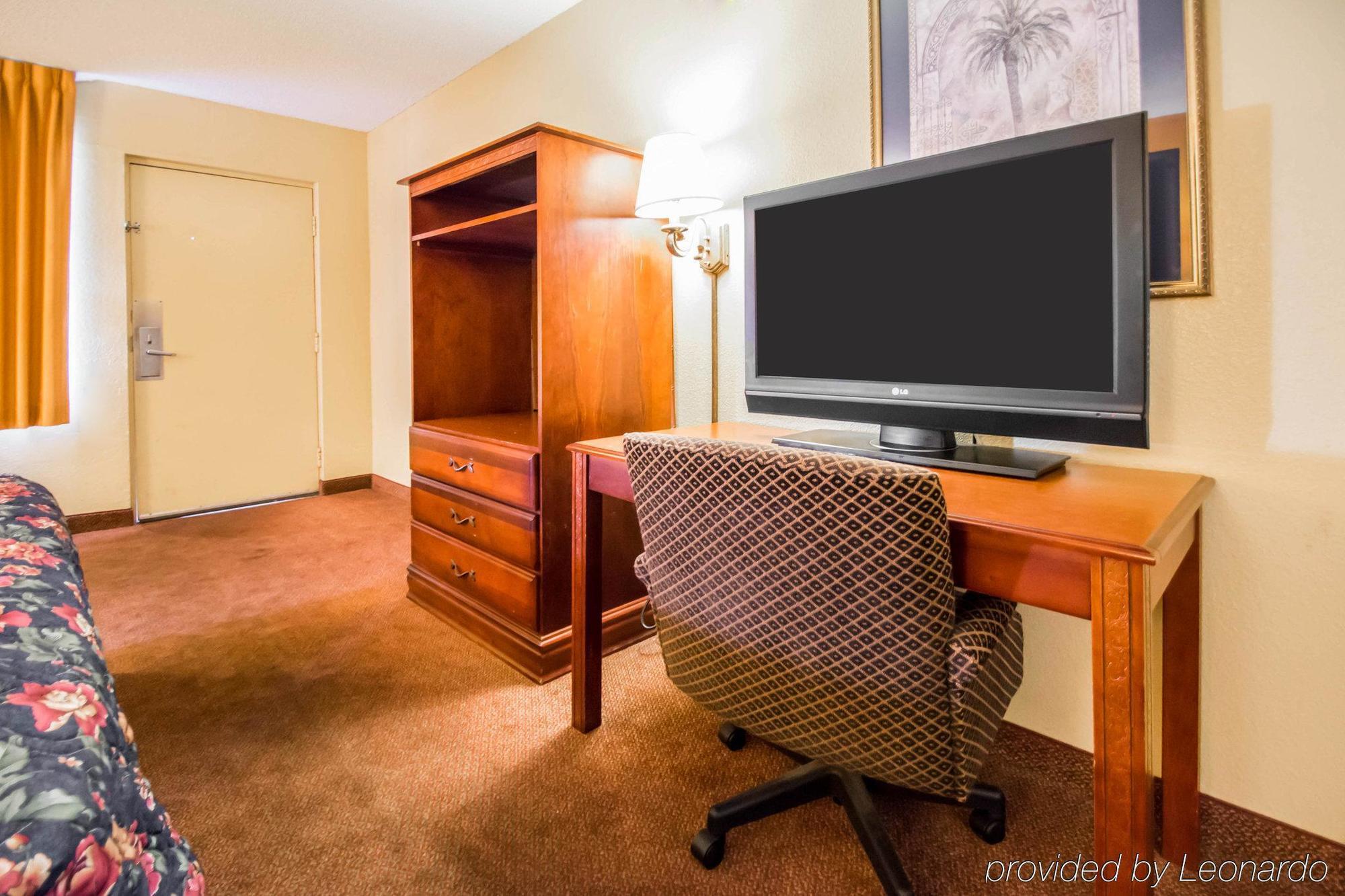 Americas Best Value Inn - ゲインズビル エクステリア 写真
